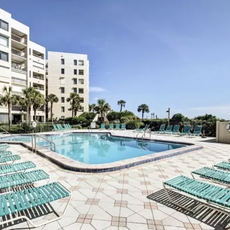 Oceanfront Ground-Floor Escape Quiet Beaches & Better Rates