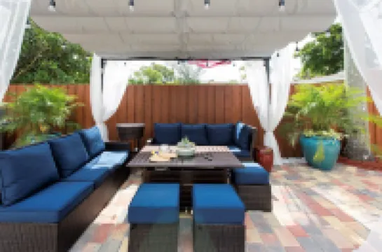 New Condo with Heated Pool Laundry & More Hotels in Oakland Park