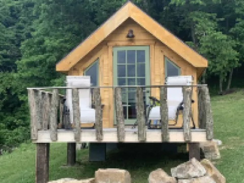 Glamping in the Tiny House with a Huge View Hotels in Falling Spring