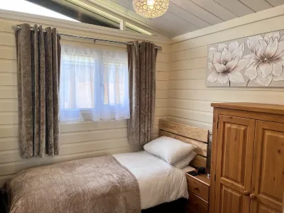 Alberta Lodge, Cedar Springs, Heacham. Just a few minutes walk to the beach.