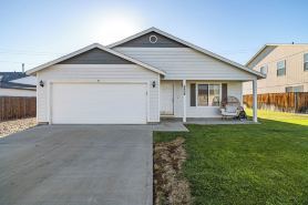 The Marigold - Cozy 3 Bed House in Pasco