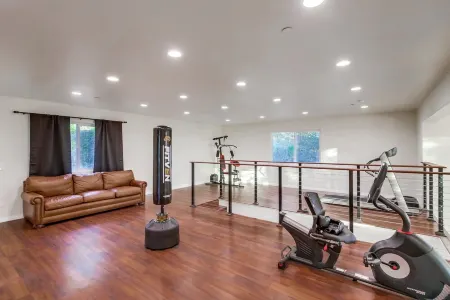 Private Villa with Infinity Pool and Game Room Отели в г. Хидден Медоус