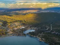 Lakeview Getaway-Walk To Downtown Bigfork, Rated #1 Lake town in USA Hotels in Bigfork