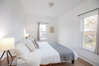 Modern Loft in Historic Birdtown - Unit 7 Hotel a 