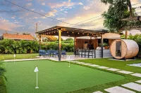 Golf, Sauna, Cold Plunge, Pool, Hot Tub & Theater