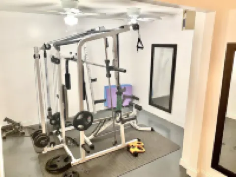 Memphis Dream House - 6 bedrooms - ON THE RIVER - Pool + Elevator + Gym + VIEWS