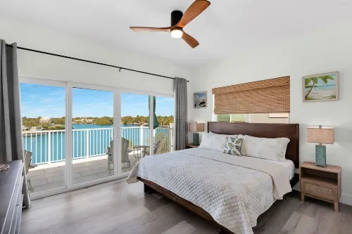 Brand new 5bed/6Bth pool w/76 ft of Dockage- 2 Homes Next Door Available as well