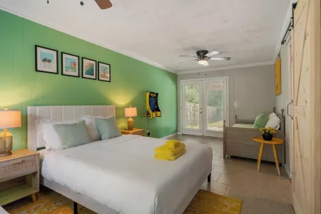 5 Bedroom Paradise Escape with Huge Pool, BBQ, Arcade and Playset