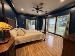 WATERFRONT exclusive 4-bedroom house, pool/hot tub on 15 acres, fenced & gated!