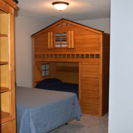 Cabin in the Bluff, Only Minutes from the Mississippi River!
