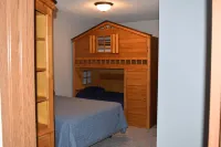 Cabin in the Bluff, Only Minutes from the Mississippi River!