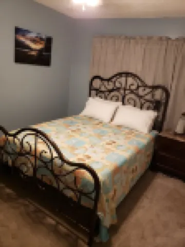 LAKE ACCESS & GREAT VIEWS! MINUTES TO THE WHITE RIVER!! 3 BR/2BA, 1500 sq. ft.