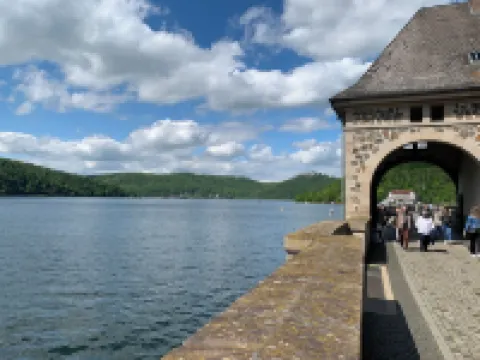 Modern Apartment In Central Location