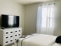 Spacious 2Br Apartment w/ Balcony • Free Parking • Near Upmc Hotels in Monroeville