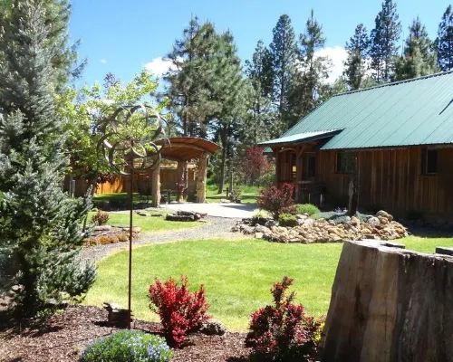 Red Blanket Cabin Near Crater Lake National Park Hotels in Prospect
