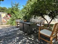 Cozy basement apartment-No shared spaces-private entrance-Parking spot by garage Các khách sạn gần Ward Meade Park