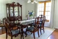 Sunset Cottage:  Spacious Vacation Home with Game Room Hotel a East Mead Township