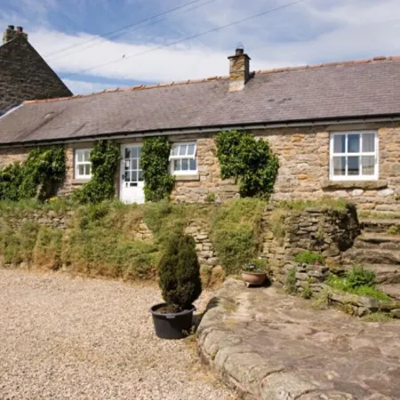 Spacious family cottage on farm on Roman Wall in Northumberland National Park