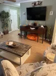 Coastal Blue. 2 minutes to Gulf of Mexico. Private backyard for BBQ/entertaining