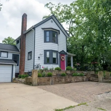 Charming home steps away from Main Street Hudson and Western Reserve Academy