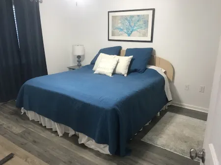 Peaceful Water View, Close to everything