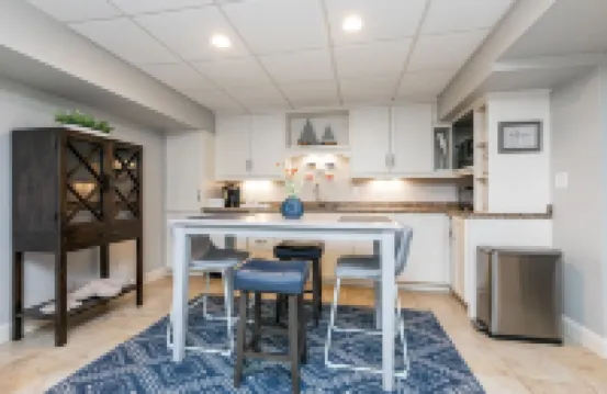 Beautiful Private Oasis - On the River's Edge