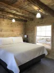 8 miles to Mount Rushmore - Sleeps 2 to 6 - Chalets