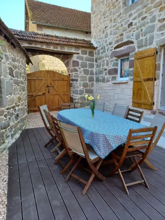 CHARACTER GITE FOR 10 PEOPLE Отели в г. Пюи-д'Арнак