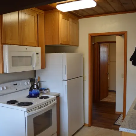 ARCATA ONE BEDROOM- stay near and downtown CalPoly Humboldt - a 13-min stroll