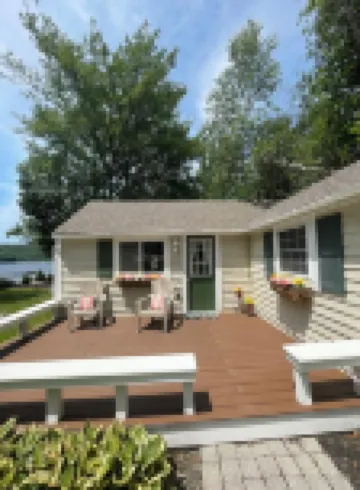 Lakefront Cozy Cottage