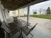 BEACHSIDE GETAWAY IN SHEBOYGAN Các khách sạn gần Dumper Dan's Fishing and Lodging