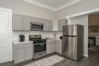 🏙⭐️Historic Modern Oasis | Central City Retreat 🌃 ❤️