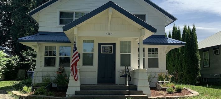 Great Location, Relax by Sandpoint City Beach Park or Shop Downtown サンドポイントのホテル