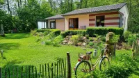 Vacation home Rehblick, directly in nature, with reading room and 2 terraces Отели рядом с достопримечательностью «Schloss Reinhardsbrunn»