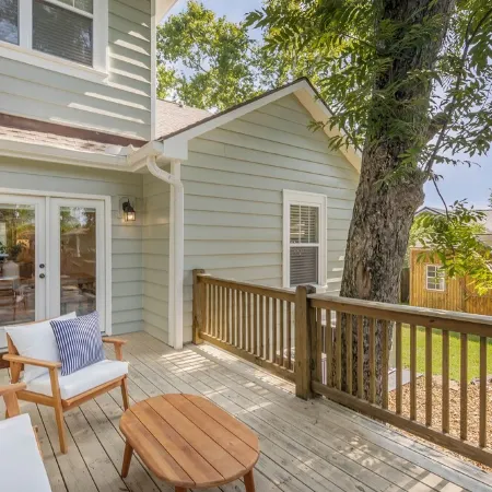 Park Street Dream in Downtown Northport, 2.5 Miles from U of A Stadium