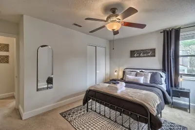 Relaxing Jackson Townhouse Hotels near U.S. Army Basic Combat Training Museum