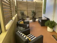SIGNATURE ART DECO APARTMENT