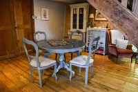 A unique 4 bed barn conversion set in beautiful rural location of North Somerset Отели в г. Бернем Витхаут