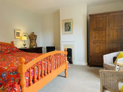 In the heart of Sheringham, a short walk to the Blue Flag beach and promenade. Sheringham Life Boat Station附近的飯店