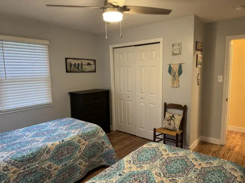 Pet-friendly home in Palestine with Fenced Yard!Weekly and monthly discounts! Отели в г. Крофорд