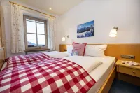 Beautiful feel-good apartment Bergwiese 35sqm, south-facing balcony/terrace, Allgäu, dogs allowed Hotel a Balderschwang