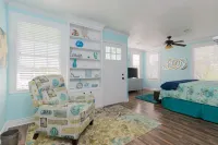 BEAUTIFUL 5-BEDROOM HOUSE WITH HEATED SWIMMING POOL, GAS GRILL, LARGE DECK