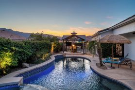 Equestrian Luxury: 5BR Oasis Minutes from Desert Horse Park & Thermal Club!