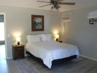Escape To Nature’s Embrace:Uncle Joe's Creek Retreat - Click's Cabin Hotels in Pushmataha County
