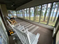 Cactus Cove Retreat on Toledo Bend - Private Beach!