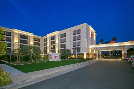 Hampton Inn San Diego-Kearny Mesa Отели рядом с достопримечательностью «Гора Коулс»