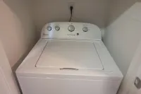 Modern Comfort 2 BR Midtown 2mins to Overton Park