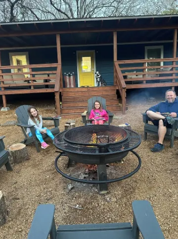 Lakeside Cabin Newly Remodeled .4Mile to Boat Ramp with Boat Parking and Kayaks.