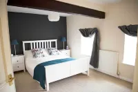 Lovely 3 Bedroom Cottage w/Garden, Thornton. Family&Bike Friendly. Parking Space