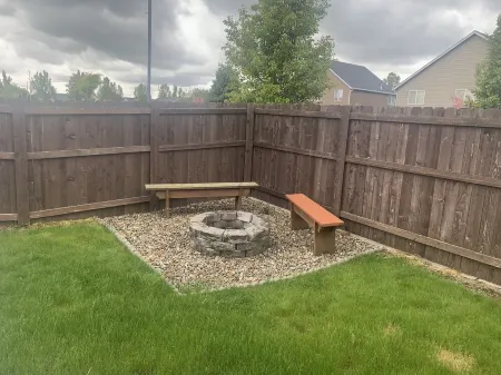 Stylish modern home- explore PNW Hike work from home or explore nearby wineries